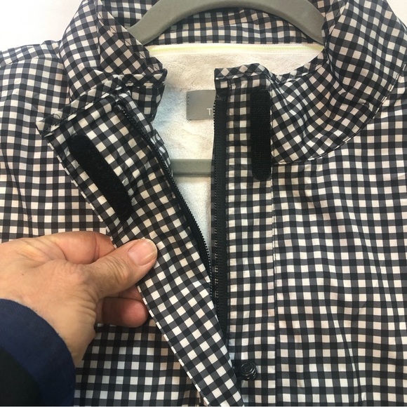 Talbots Women’s Vest Quilted Check Velcro Zip Closure Front Zip Pockets Sporty - Picture 3 of 9